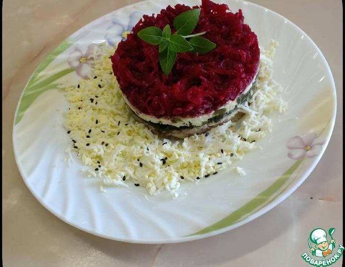 Рецепт: Салат с сардинами и свеклой