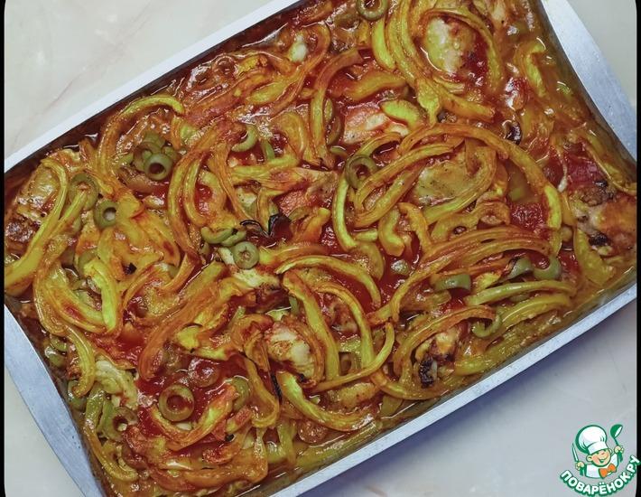 Рецепт: Курица в томатном соусе с оливками