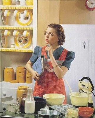 retro+woman+cooking+2.jpg