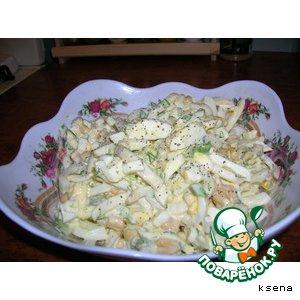 Рецепт: Салат с кальмарами и кукурузой