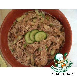 Рецепт: Салат из тунца с блинчиками