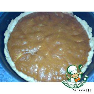 Рецепт: Яблочный пирог с карамельной заливкой