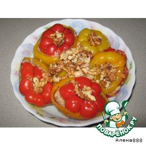 Рецепт: Разноцветные фаршированные перцы с орехами