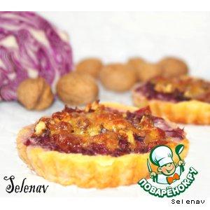 Рецепт: Тарталетки с краснокочанной капустой, сыром и грецкими орехами