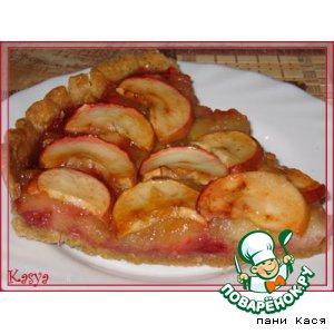 Рецепт: Яблочно-малиновый тарт со сливочным кремом