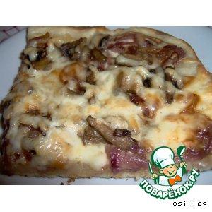 Рецепт: Пицца с луковой и грибной начинкой