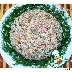 Крабовый салат с рисом и укропом