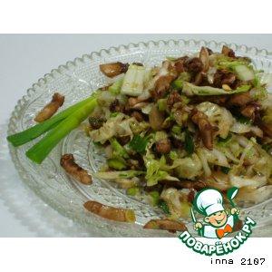 Рецепт: Салат из пекинской капусты с шампиньонами
