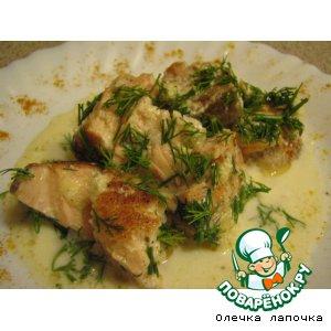 Рецепт: Рыба в сметанно-сырном соусе