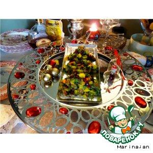 Рецепт: Салат экзотический "Новогодняя елка"