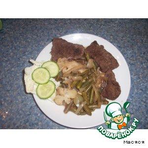 Рецепт: Ароматное мясо, запеченное в рукаве с овощами