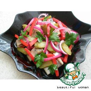 Рецепт: Салат с сельдью и овощами