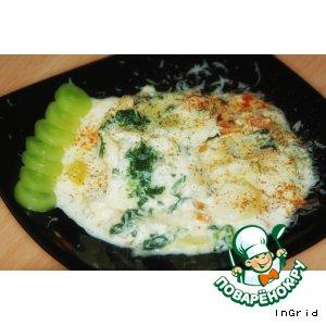 Рецепт: Рыба в сырном соусе на овощной подушке