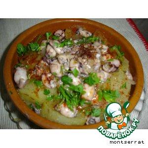 Картофель с мелкими кальмарами и шафраном "Patata con chipirones y azafran"