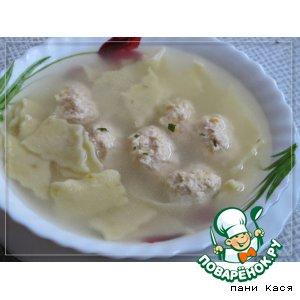 Рецепт: Суп с куриными клецками и домашней лапшой