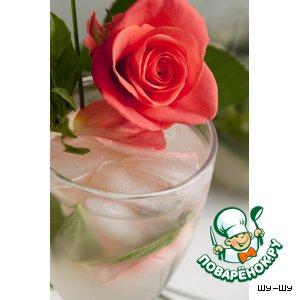Рецепт: Базиликовый лимонад Розовый вечер
