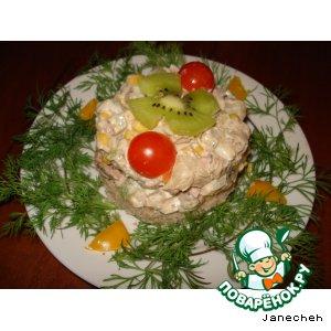 Салат с киви и тунцом