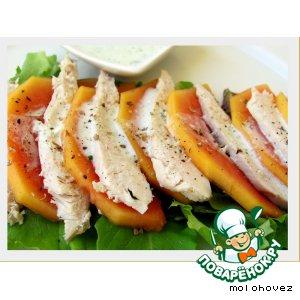 Рецепт: Салат из папайи и куриного филе под пармезановым соусом