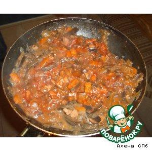Рецепт: Тушеные баклажаны с сосисками