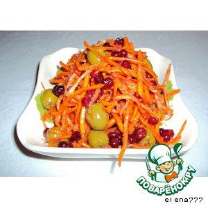 Рецепт: Морковь, маринованная с оливками и брусникой