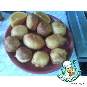 Рецепт: Апельсиновые пончики в медовом сиропе