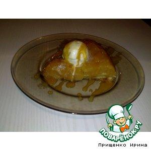 Рецепт: Яблочный пирог с карамельным соусом