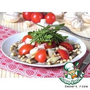 Рецепт: Салат с шампиньонами, помидорами и кедровыми орехами