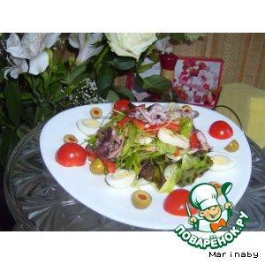 Рецепт: Легкий салат с морепродуктами
