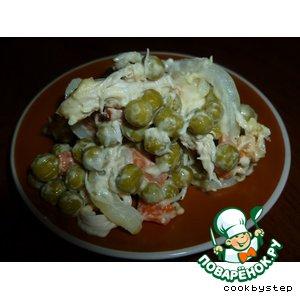 Рецепт: Салат из маринованной курицы с зеленым горошком