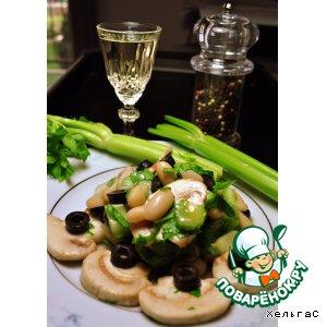 Рецепт: Салат из белой фасоли и сельдерея с грибами
