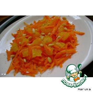 Рецепт: Морковный салат с апельсином и кедровыми орешками