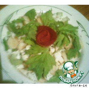 Рецепт: Салат из цветной капусты с яблоком, сельдереем и дайконом