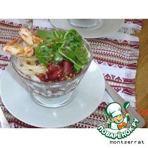 Рецепт: Теплый фасолевый салат с креветками и горчично-медовой поливкой