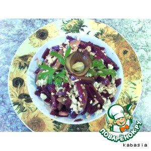 Рецепт: Салат из свеклы со сливой и орехами