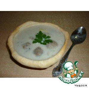 Рецепт: Сырный суп с грибами в съедобных тарелочках