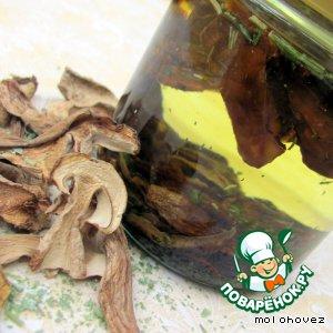 Рецепт: Ароматизированное масло на сухих белых грибах