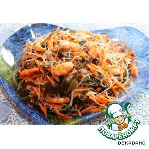 Рецепт: Салат с морской капустой и креветками