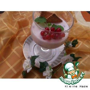 Рецепт: Кефирно-сливочный десерт  "Смородинка"