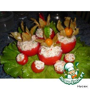 Рецепт: Фаршированные помидоры с творожно-рыбной начинкой
