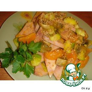 Рецепт: Салат с ветчиной, мандаринами и брюссельской капустой