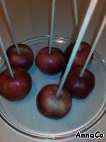 Яблоки на палочках в карамели ингредиенты