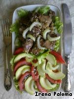 Теплый салат с куриной печенью и свежими овощами ингредиенты
